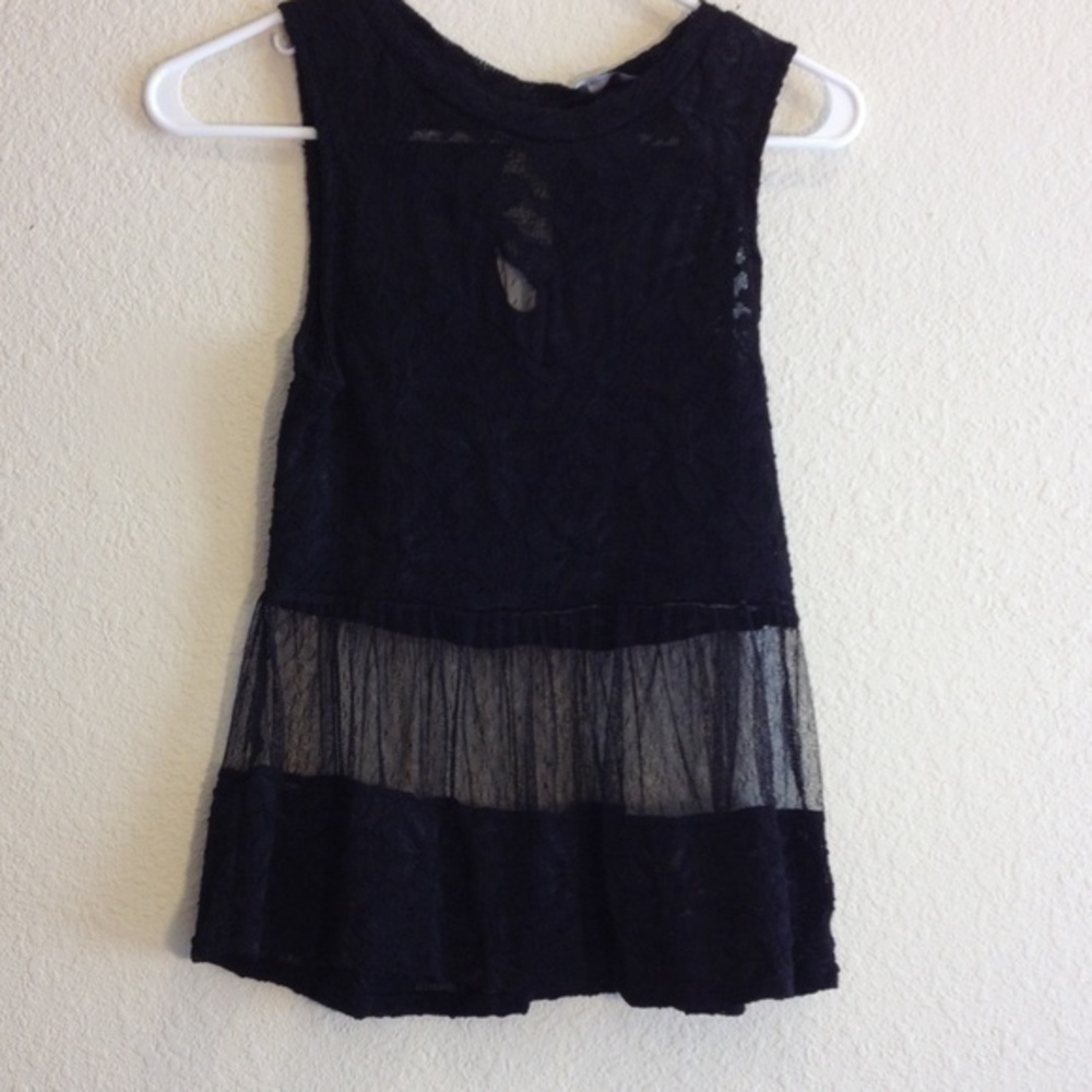 ⭐️NEW!! Very sexy lace top with mesh⭐️